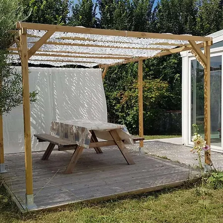 Villa 4 Pieces Oleron 6 Couchages Saint-pierre D'oleron Spo000-099